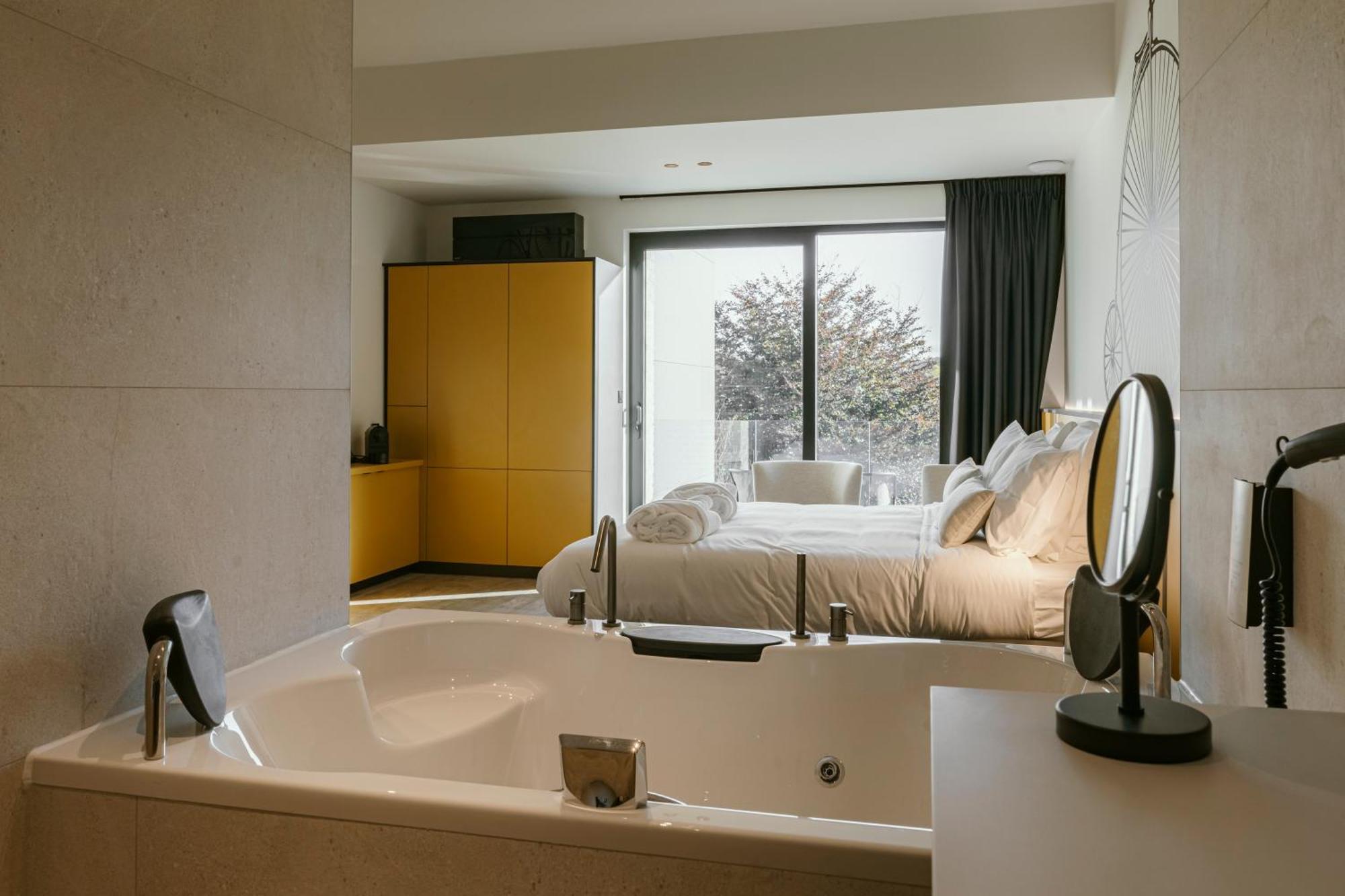 Cc Nomie Hotel Restaurant Dinant Zewnętrze zdjęcie