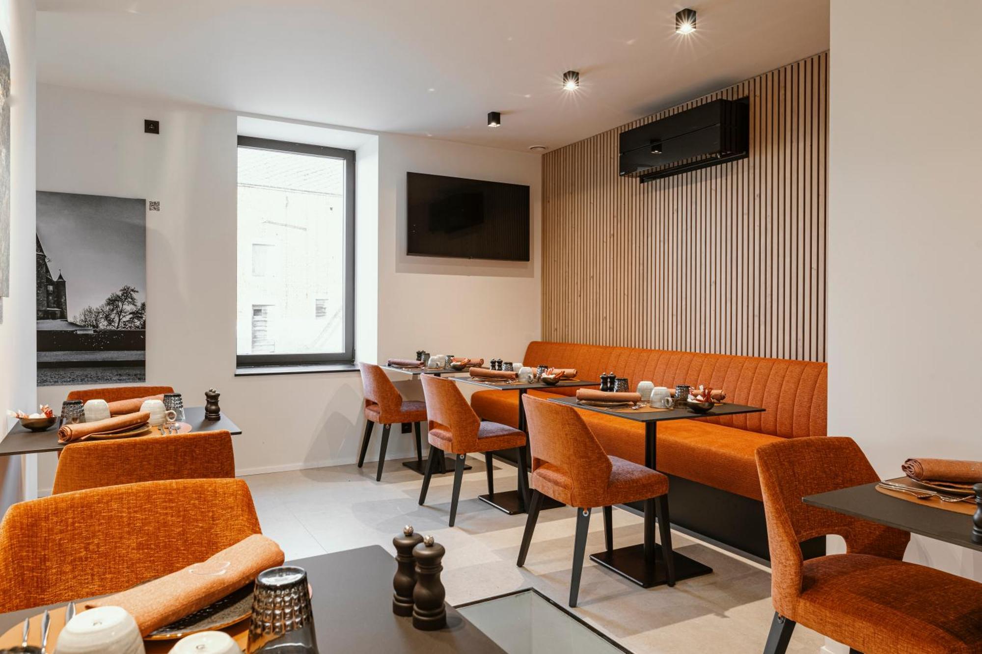 Cc Nomie Hotel Restaurant Dinant Zewnętrze zdjęcie