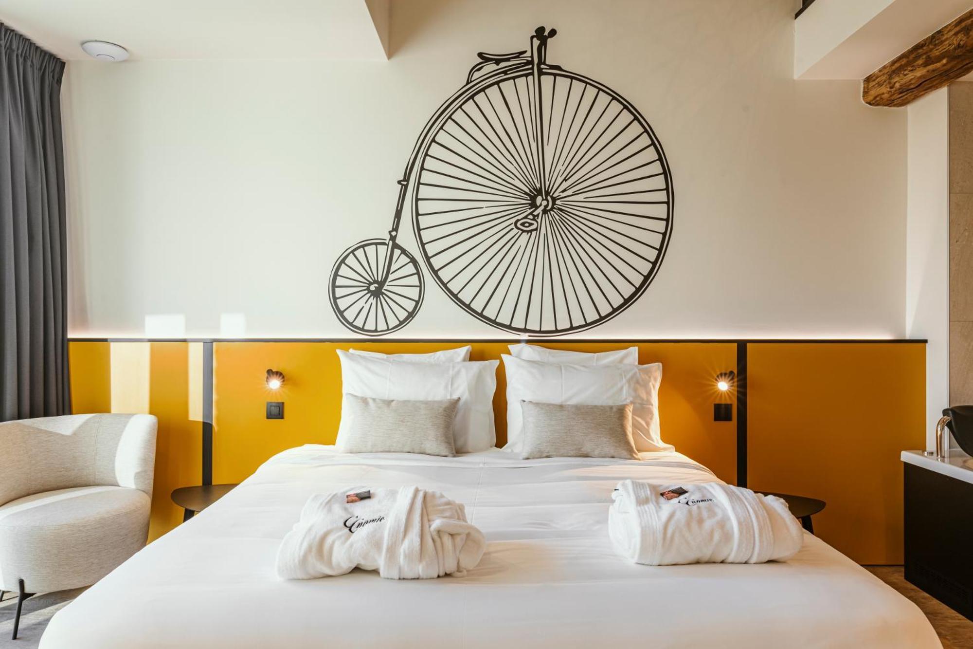Cc Nomie Hotel Restaurant Dinant Zewnętrze zdjęcie